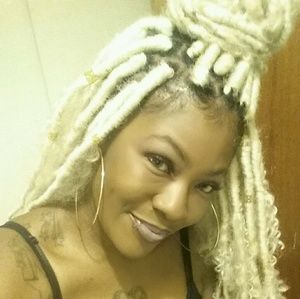 Meet your Posher, Lashandra